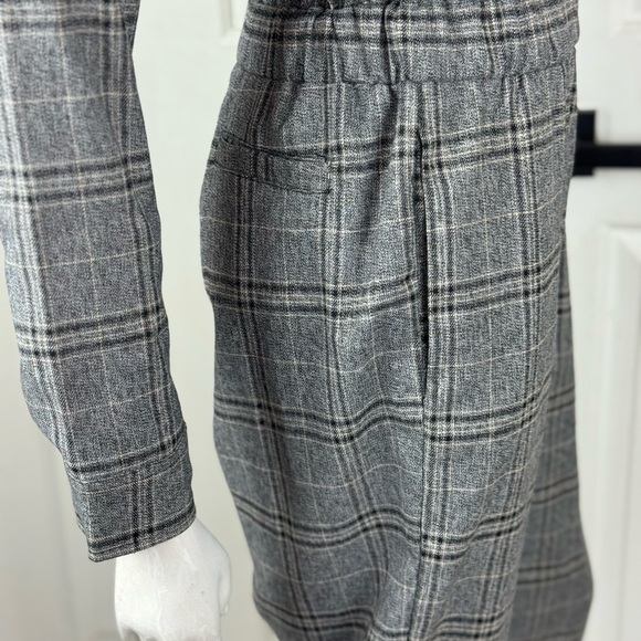 LUCCA Gray Plaid Women's Jumpsuit Long Sleeve Size Medium. D26 - Picture 6 of 17